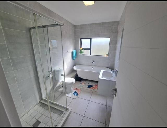 2 BEDROOM PROPERTY TO RENT IN BLYDE RIVERWALK ESTATE